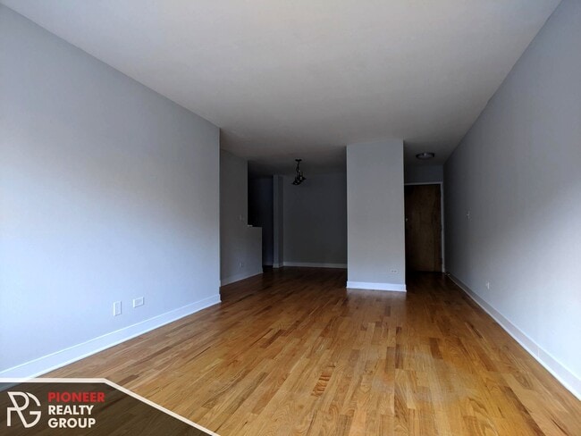 Foto del edificio - 618 W Wrightwood Ave