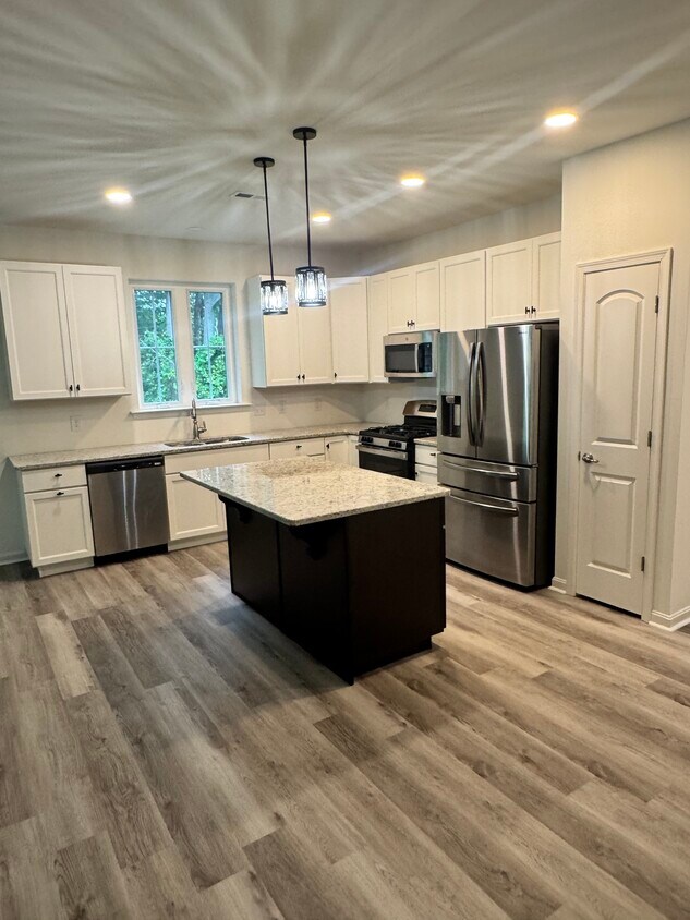 Foto principal - 145 Leander Dr