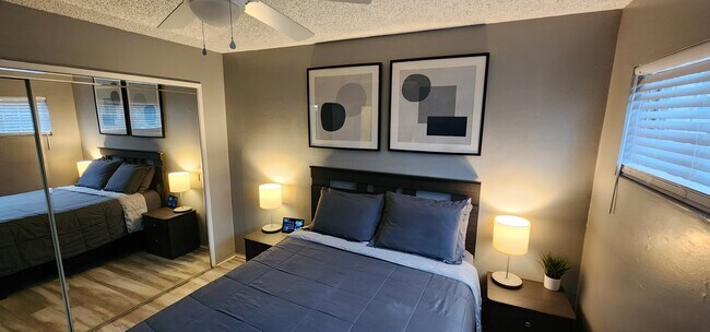 Foto del edificio - 1432 W 106th St