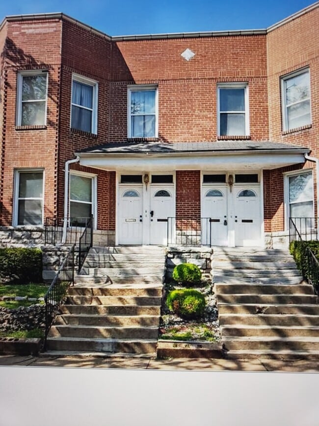 Building Photo - 3925 Shenandoah Ave