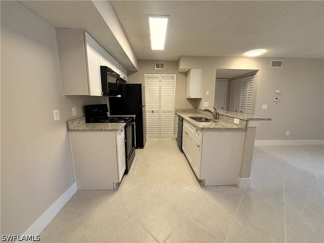 Foto del edificio - 2094 Arbour Walk Cir