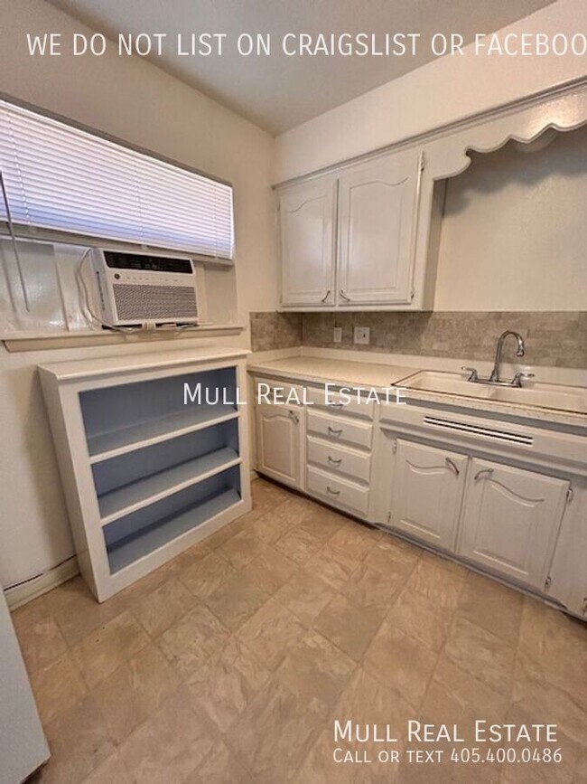 Foto del edificio - 9721 Lyric Ln