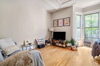 Building Photo - 182 W Brookline St