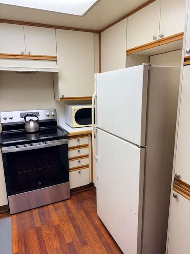 Foto del edificio - Ground Floor 2bed Condo w/ a View!