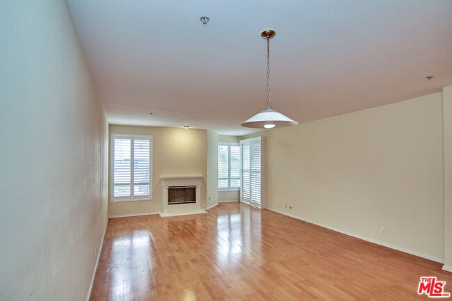 Building Photo - 333 Westminster Ave