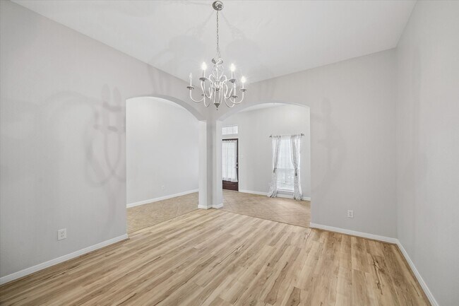 Foto del edificio - 14923 Barton Grove Ln