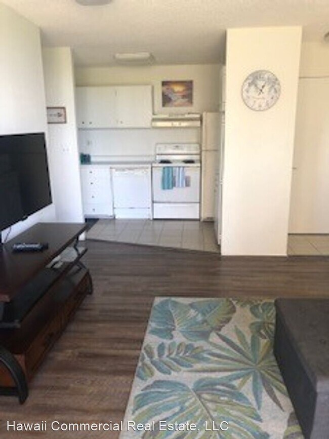 Building Photo - 2115 Ala Wai Blvd