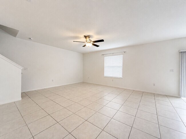 Building Photo - Modern 4Bedrooms / 2.5Bath home with flexible living space at Saddle Creek!