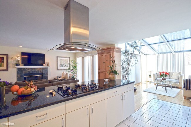 Foto del edificio - 378 Milford Rd