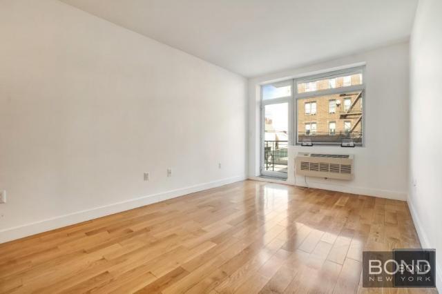 Foto del edificio - 1 bedroom in Astoria NY 11102