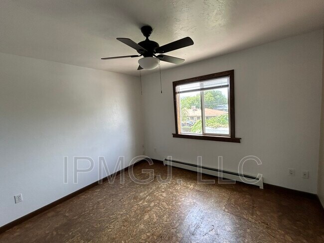 Foto del edificio - 2867 Pinyon Ave