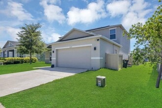 Building Photo - 5225 Tuscany Ln