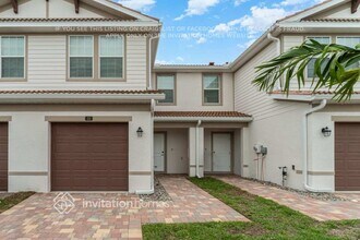 Building Photo - 7165 Greenwood Park Cir