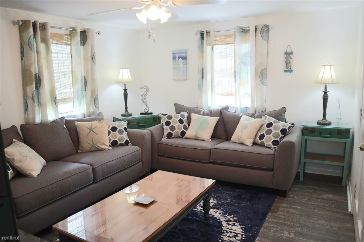 Primary Photo - 2 br, 1 bath House - 2208 East 56th Street