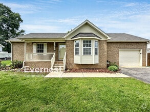 Building Photo - 902 Wildrose Ct