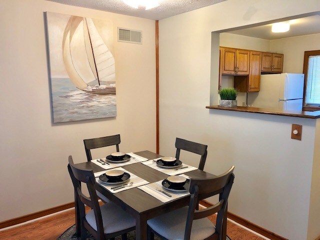 Foto del edificio - 3827 Railroad Ln