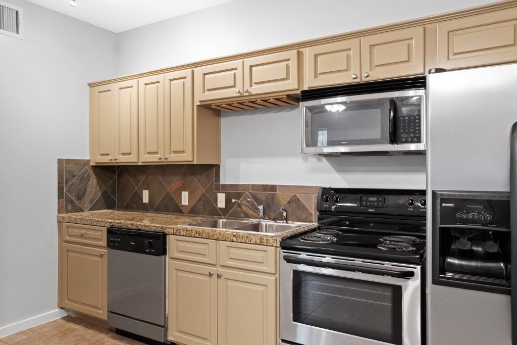 Foto principal - 2106 Cullen Ave