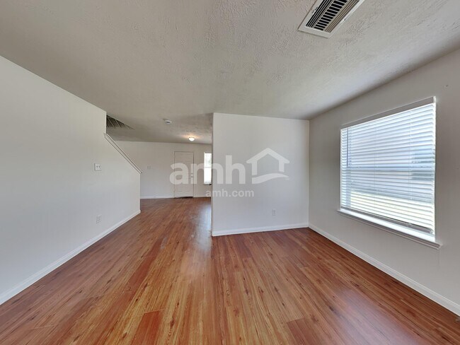 Foto del edificio - 3411 Maris Way
