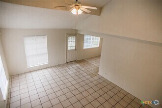 Building Photo - 113 Crest Dr