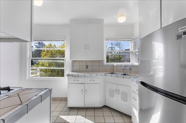Building Photo - 1545 8th St