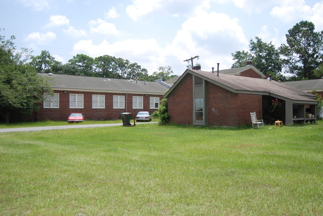 Building Photo - 5715 Skidaway Rd