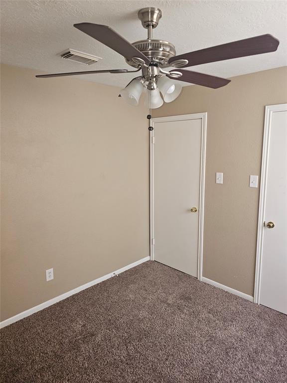 Foto del edificio - 6218 Forestgate Dr