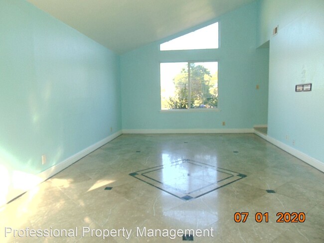Building Photo - 4 br, 2.5 bath House - 106 Buttercup Court