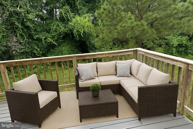 Foto del edificio - 7216 Mockingbird Cir