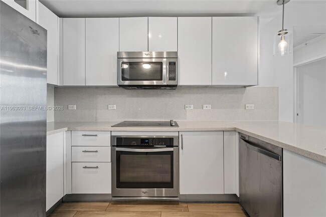 Foto del edificio - 999 SW 1st Ave