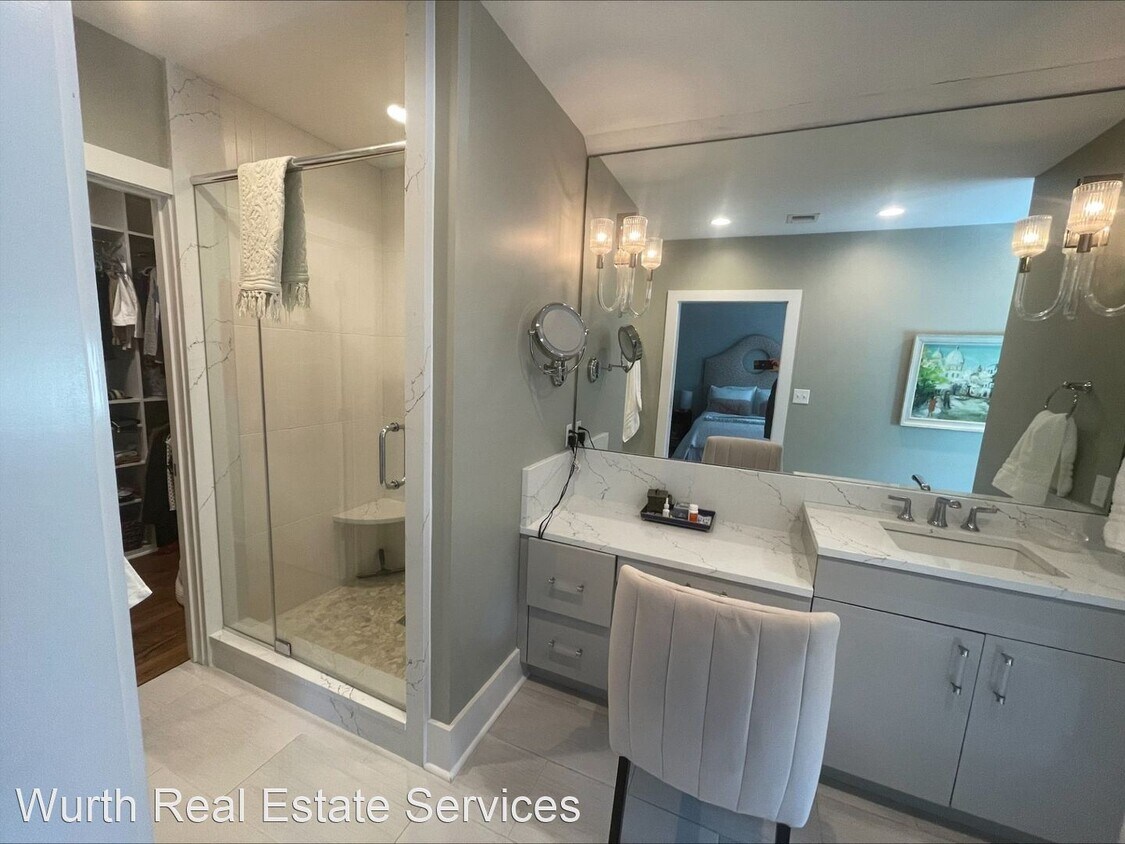 Foto principal - 2 br, 2.5 bath House - 147 North Roadway St.