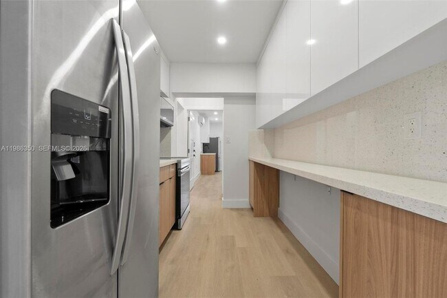 Foto del edificio - 1060 NW 35th Ave