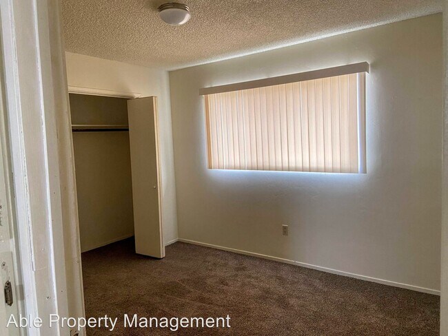 Building Photo - 5205 Lake Isabella Blvd