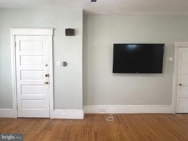 Foto del edificio - 513 E 19th St