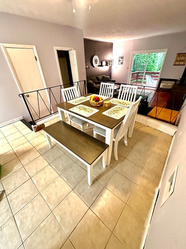 Foto del edificio - 168 Woodland Dr