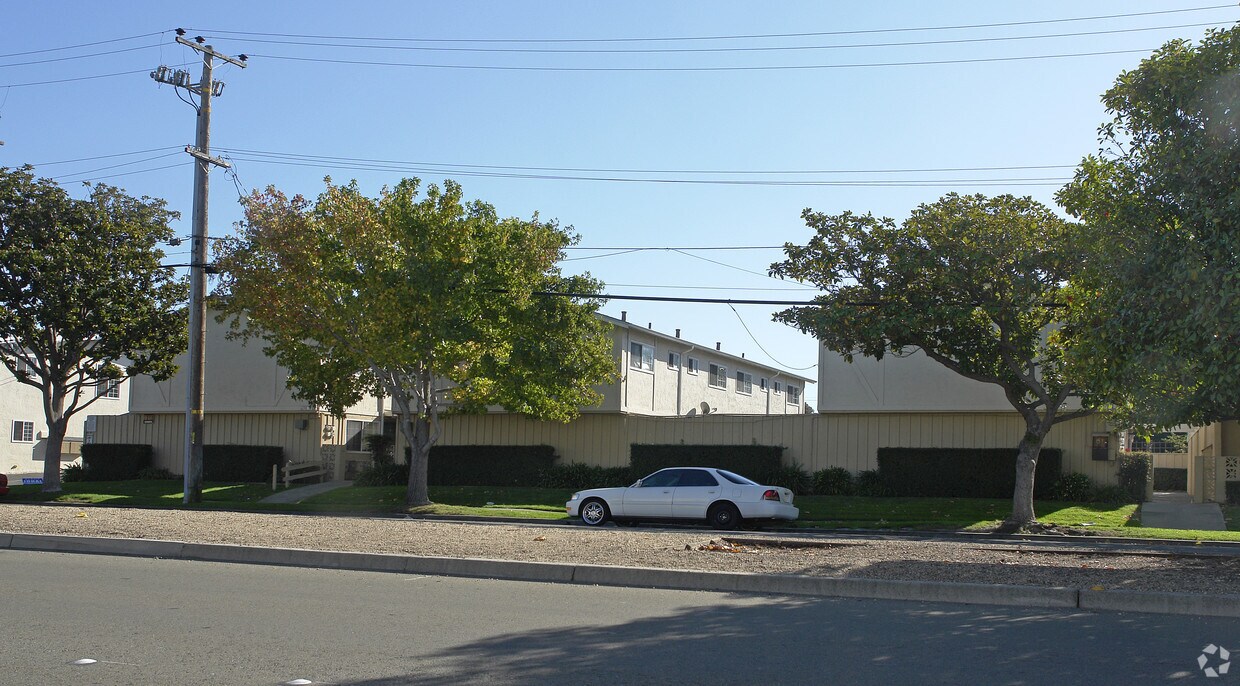 6110 Cedar Blvd, Newark, CA 94560 Apartments in Newark, CA
