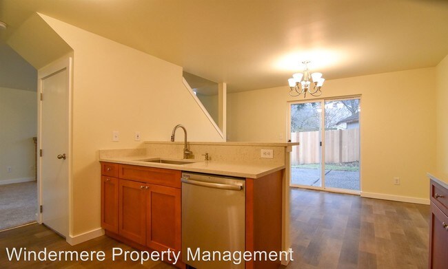 Foto del edificio - 531 Duchess Rd