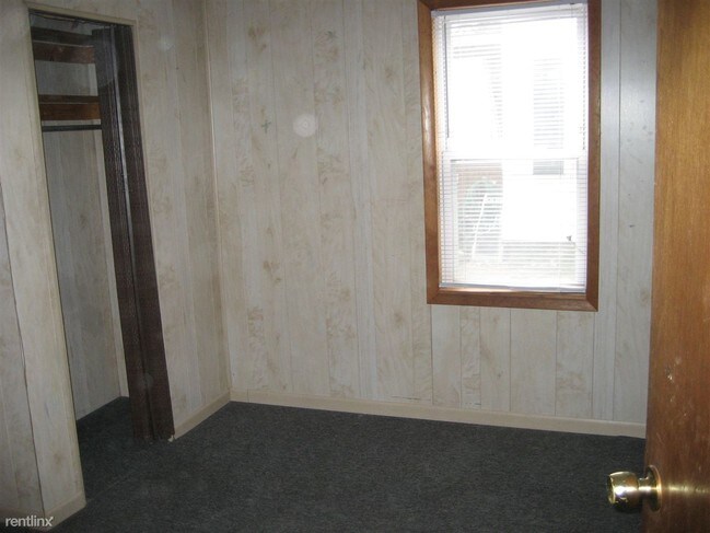 Building Photo - 1222 Vestal Ave