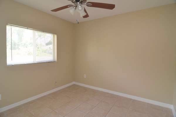 Foto del edificio - 219 E 12th St