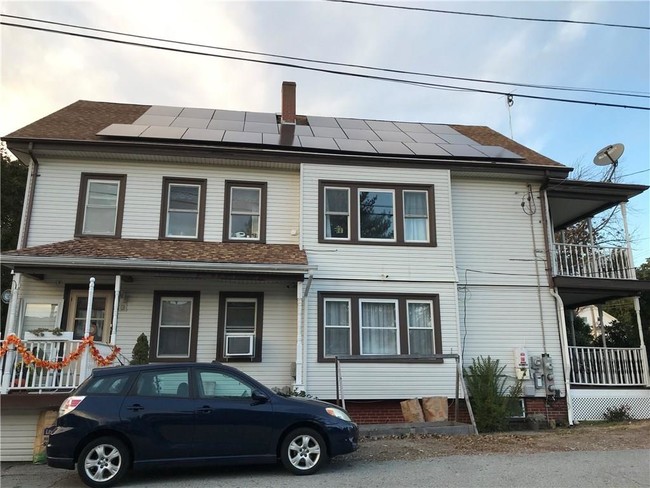 Building Photo - 374 Woonasquatucket Ave