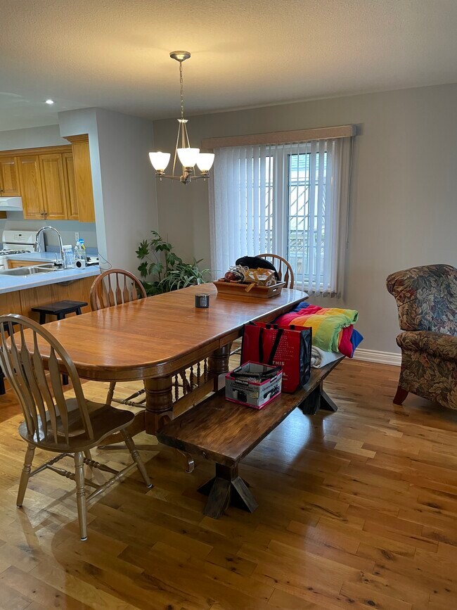 Dining Area - 10 Dexter St