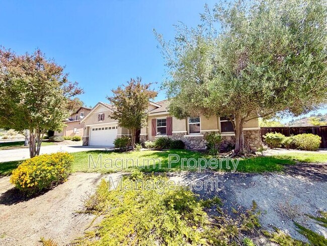Foto del edificio - 35824 Red Bluff Pl