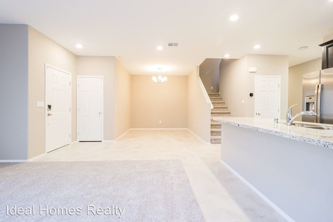 Building Photo - 4565 Jean Louis Ct