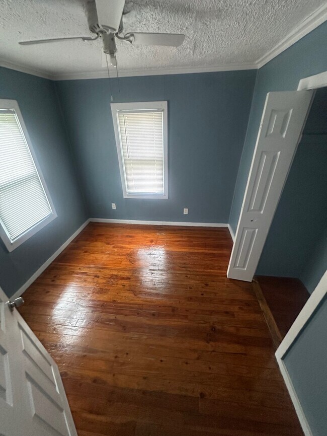Foto del edificio - 8671 Hudson Ave