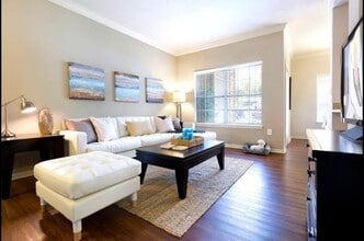 Building Photo - 8038 Exchange Dr