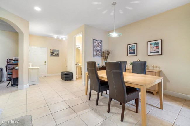 Building Photo - 3 br, 2.5 bath Condo - 168 Las Brisas Cir