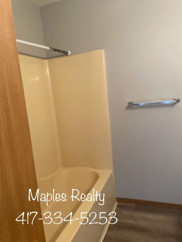 Foto del edificio - Walk-In King Suite at Fall Creek Resort, Branson MO