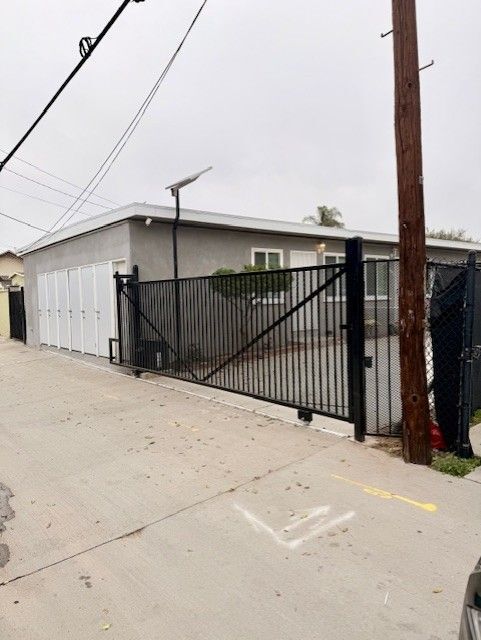 Foto del edificio - 2881 Logan Ave