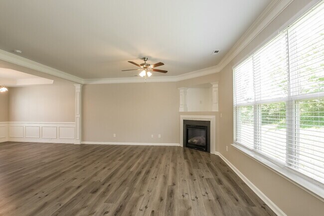 Foto del edificio - 3589 Catawba Creek Dr