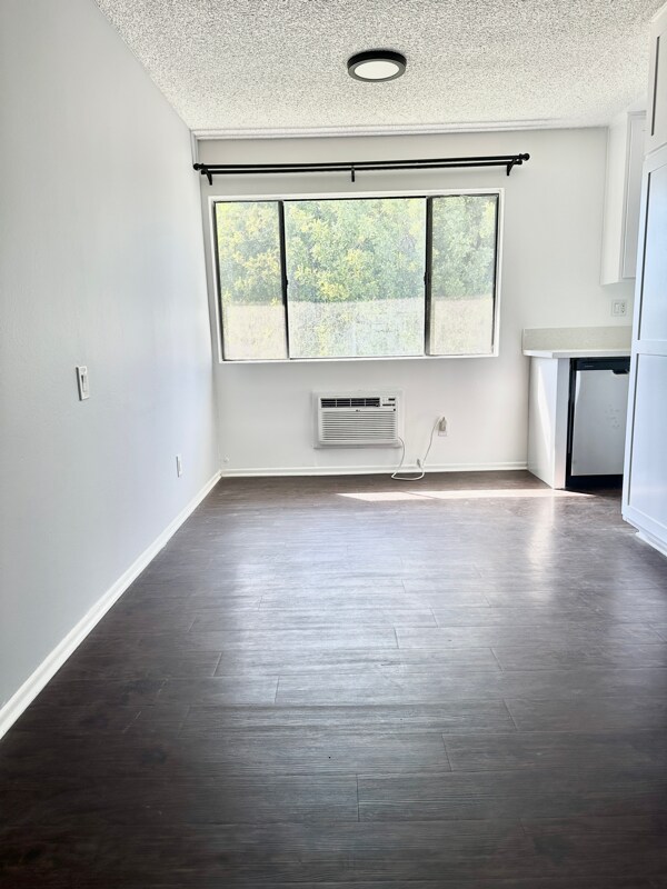 Foto del edificio - 322 N Hagar St