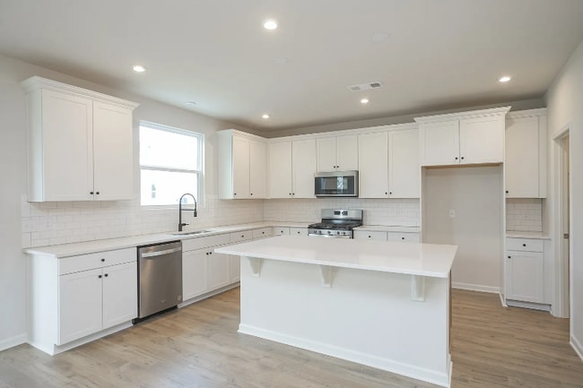 Building Photo - 5401 Zinnia Ln